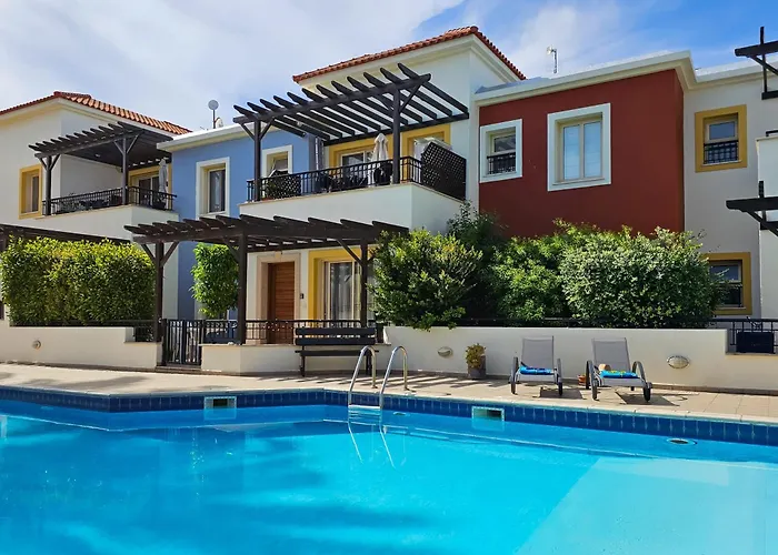 Aphrodites Pearl Luxury 3 Bed