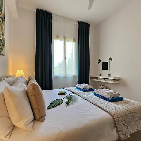 Aphrodites Pearl Luxury 3 Bed *