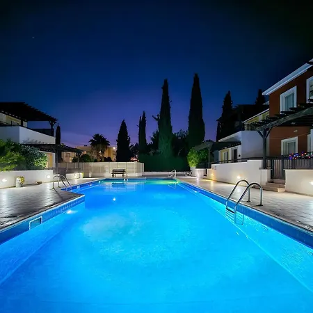 Appartement Aphrodites Pearl Luxury 3 Bed *