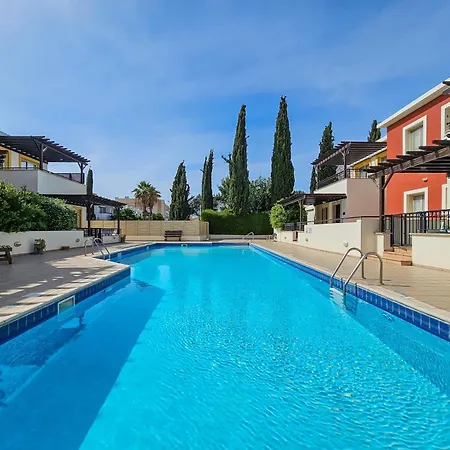 Aphrodites Pearl Luxury 3 Bed Apartment Paphos