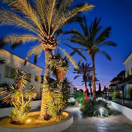 Апартаменты Aphrodites Pearl Luxury 3 Bed Пафос