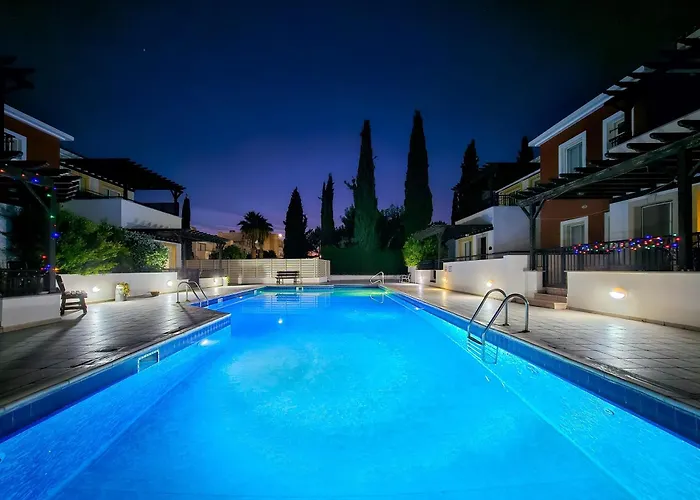 Apartamento Aphrodites Pearl Luxury 3 Bed *