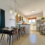 Aphrodites Pearl Luxury 3 Bed