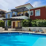 Aphrodites Pearl Luxury 3 Bed
