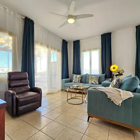 Aphrodites Pearl Luxury 3 Bed